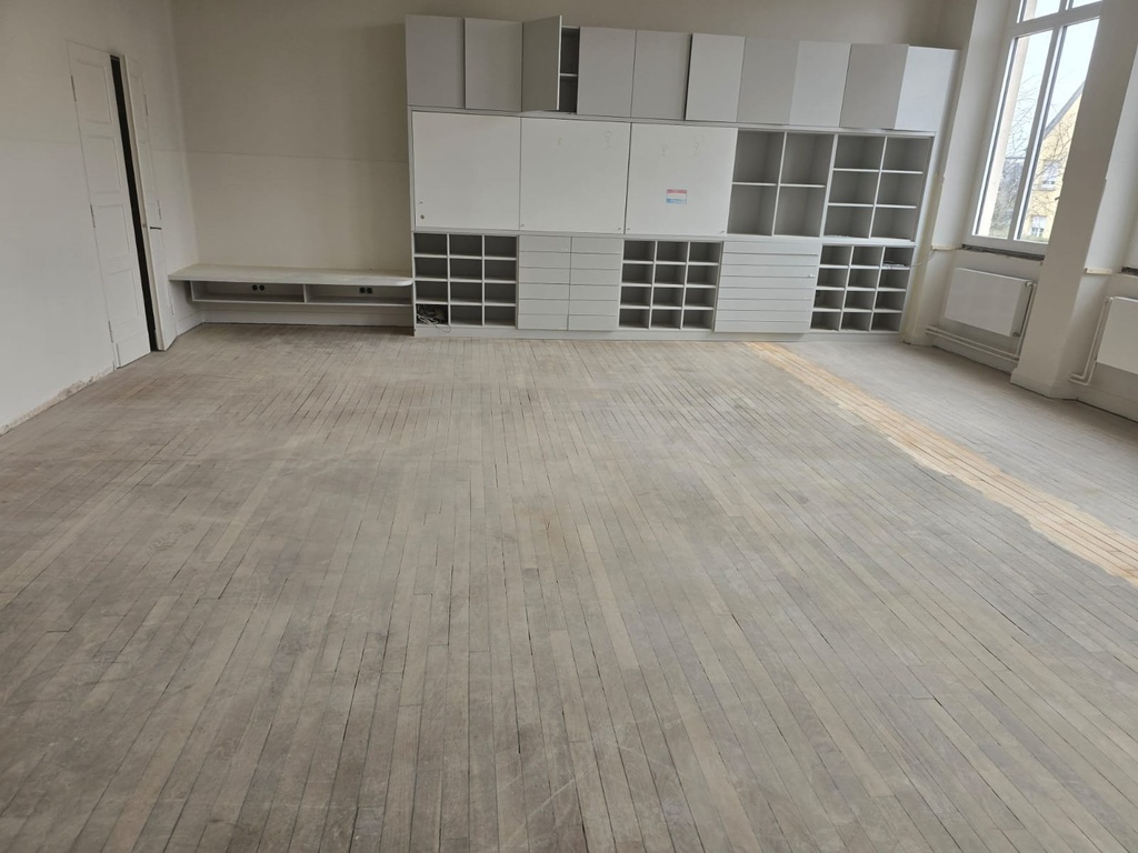 Le parquet grisé avant ponçage